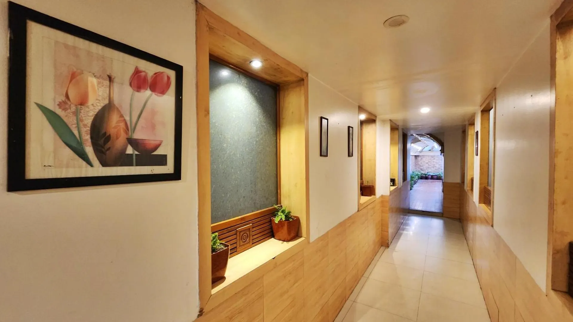 Hotel Surya Σίμλα 3*,