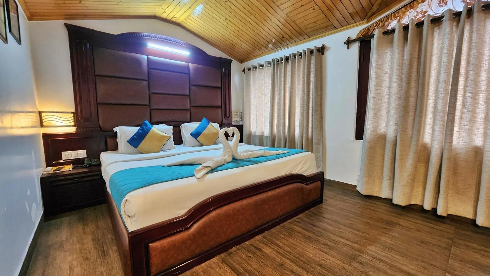 Hotel Surya Shimla 3*,