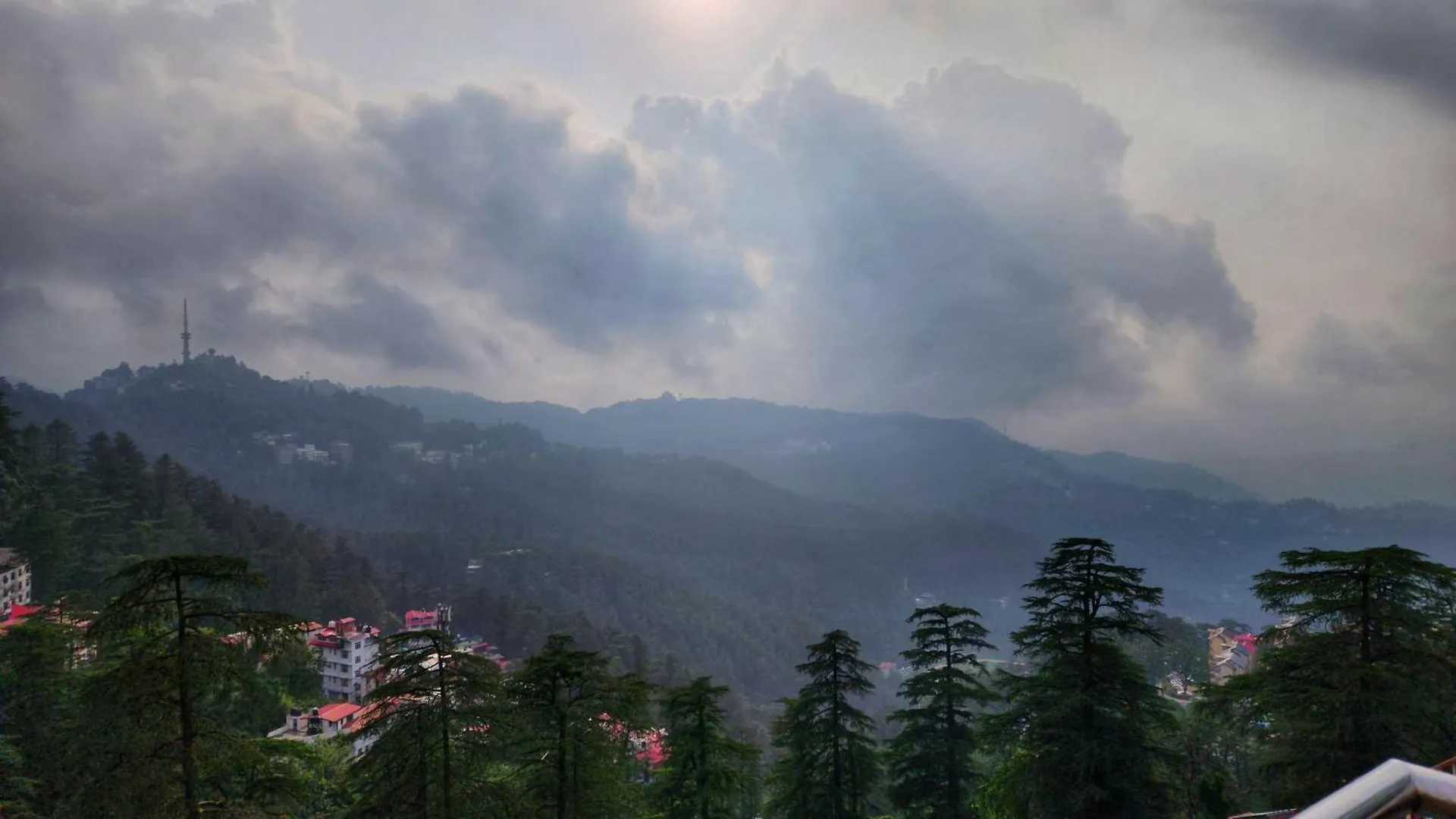 Hotel Surya Shimla 3*,